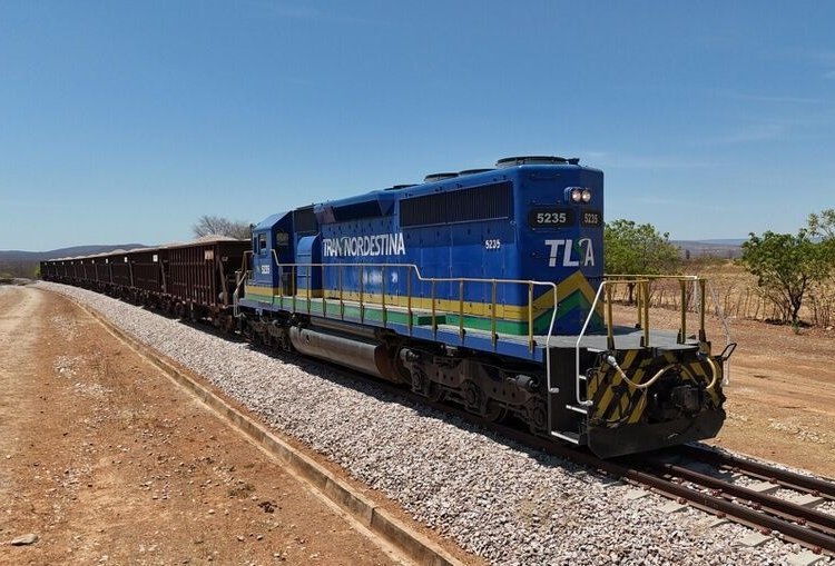 Transnordestina avança no Ceará e alcança marca de 100 quilômetros prontos