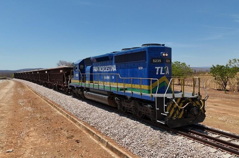 Transnordestina avança no Ceará e alcança marca de 100 quilômetros prontos