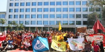 Usp vê fim de greve de dois meses após votação apertada e invasão de prédio administrativo