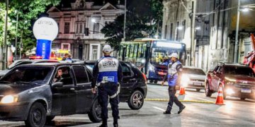 Lei Seca aperta o cerco no Rio durante jogo do Brasil para conter motoristas alcoolizados