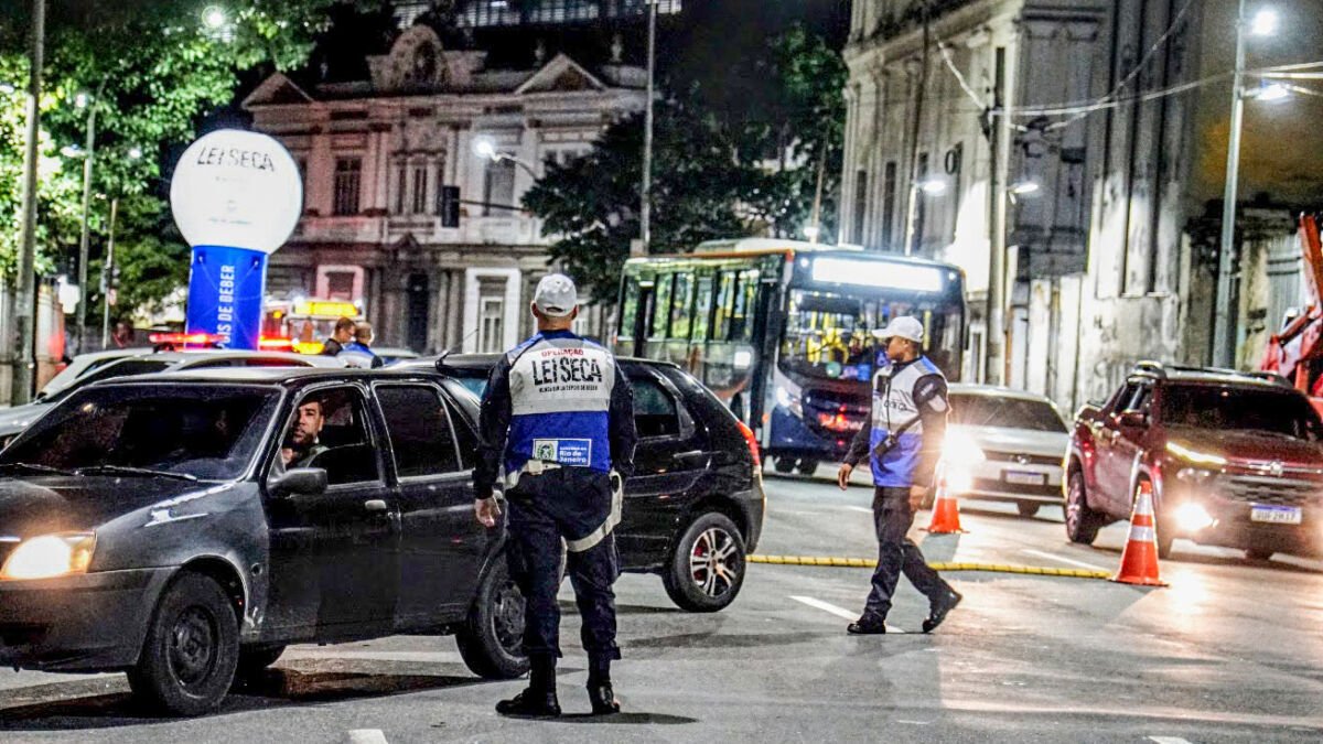 Lei Seca aperta o cerco no Rio durante jogo do Brasil para conter motoristas alcoolizados