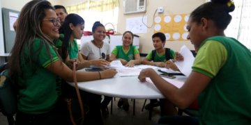 Pé-de-Meia libera quarta parcela para estudantes nascidos em setembro e outubro nesta sexta