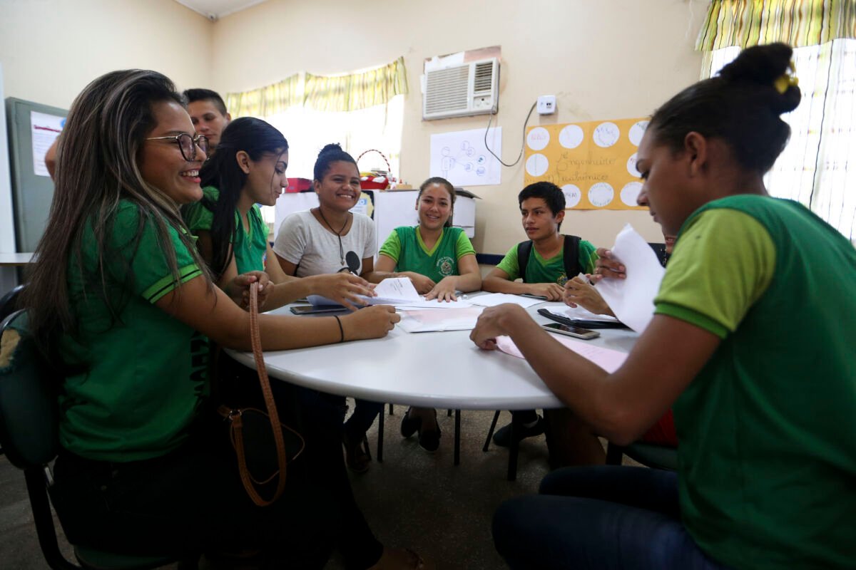 Pé-de-Meia libera quarta parcela para estudantes nascidos em setembro e outubro nesta sexta