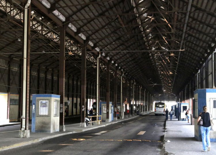 Rodoviários do Rio mantêm paralisação após negociação com Rio Ônibus fracassar