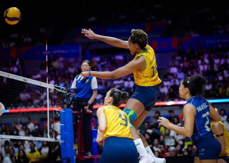 Seleção brasileira de vôlei garante vaga na fase final da Liga das Nações após vencer a Polônia