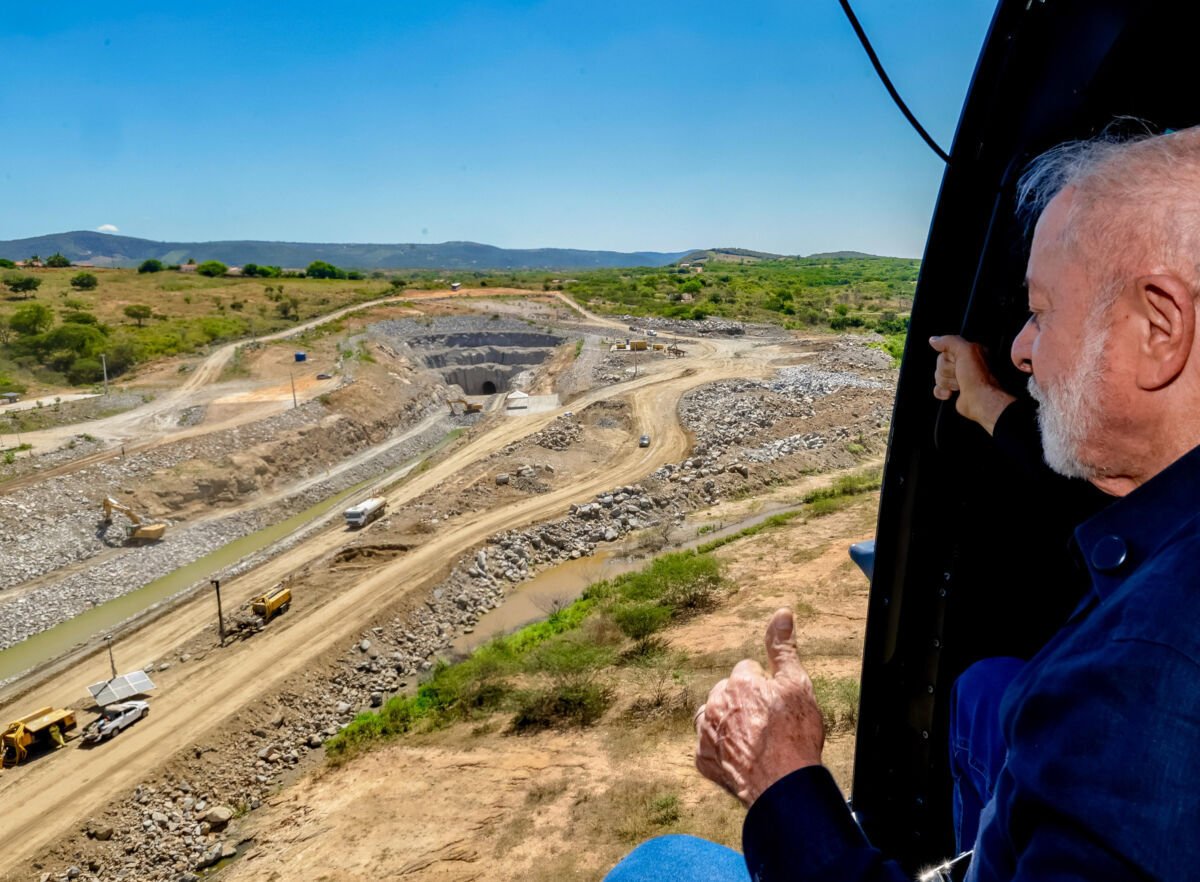Águas do São Francisco chegam ao Rio Grande do Norte após inauguração de túnel por Lula