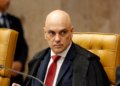 Alexandre de Moraes corta visitas de Flávio Bolsonaro ao pai por 90 dias