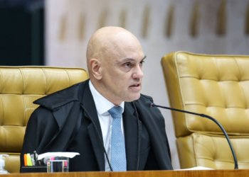 Alexandre de Moraes determina interrogatório de Flávio Bolsonaro pela PF sobre calúnia ao Lula