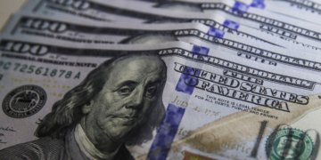 Balança comercial brasileira atinge superávit de US$ 9,8 bilhões em junho com recorde histórico