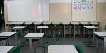 Bloqueio de recursos federais ameaça redes de ensino que perderem prazo de equidade