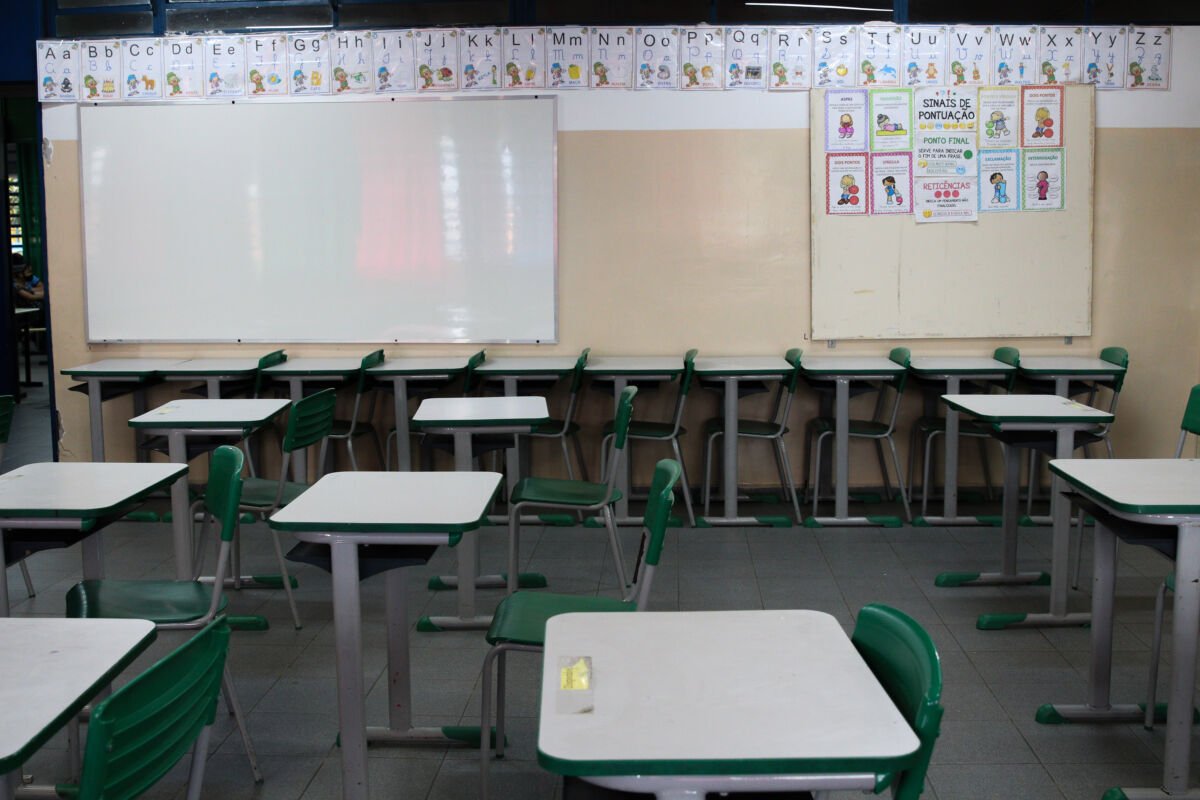Bloqueio de recursos federais ameaça redes de ensino que perderem prazo de equidade