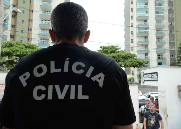 Bloqueios com ônibus paralisam o trânsito em vias estratégicas da zona norte do Rio