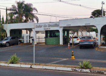 Busca da PF na casa de Jair Bolsonaro termina sem localização de armamento em Brasília