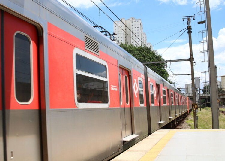 CPTM volta a assumir operação das linhas 11, 12 e 13 após colapso no transporte paulistano