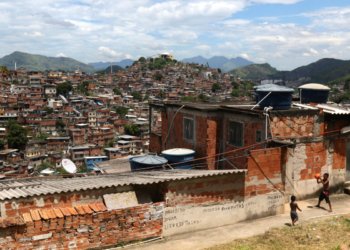 Desigualdade de origem, raça e gênero bloqueiam ascensão social de brasileiros