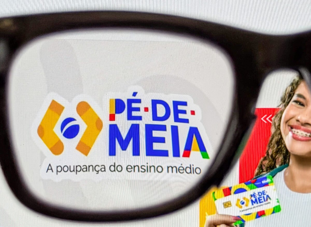 Estudantes nascidos em julho e agosto recebem quarta parcela do Pé-de-Meia nesta quinta-feira
