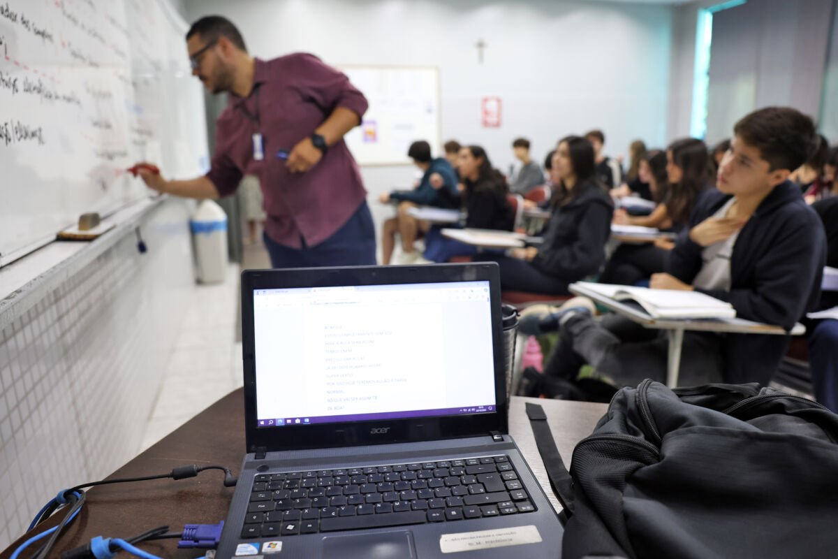 Fies exige complementação de cadastro para assegurar vaga no segundo semestre