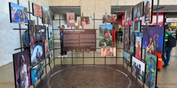Fotos na Rodoviária do Plano Piloto evidenciam a resistência do Quilombo Mesquita