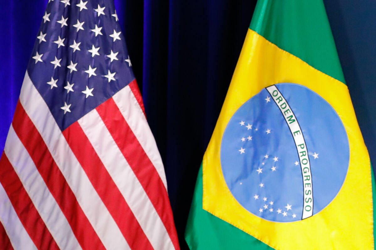 Governo brasileiro contesta decisão dos EUA de renovar emergência nacional contra o país
