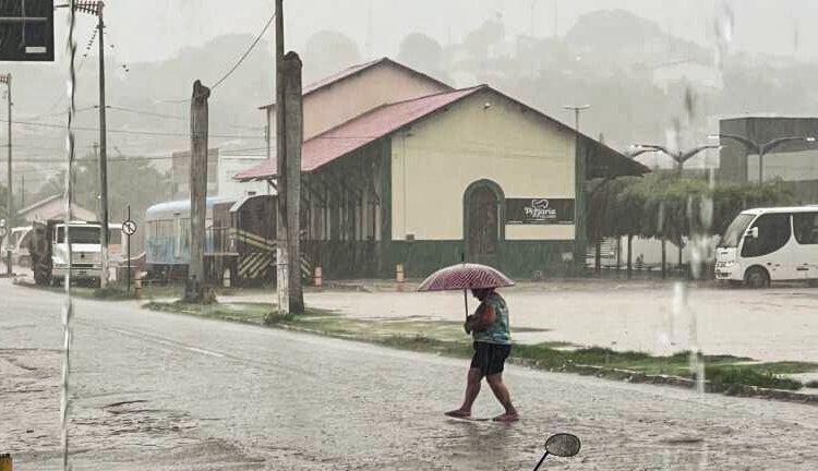 Mudança no tempo traz temporais para o Norte e Nordeste e derruba termômetros no Sudeste e Sul