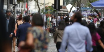 Pesquisa Nacional de Saúde mapeia 140 mil lares brasileiros para subsidiar gestão do SUS