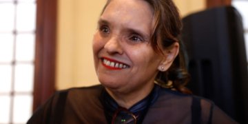 Rádio UFRJ inaugura sinal em 88,9 FM para levar programação pública ao Grande Rio