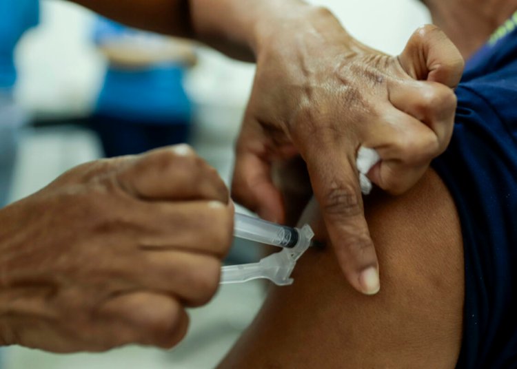 São Paulo promove força-tarefa de imunização para menores de 15 anos a partir de segunda-feira