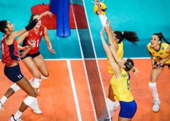 Seleção brasileira de vôlei perde para os Estados Unidos e cai para a 7ª posição na VNL