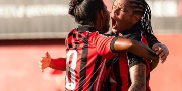Vitória conquista primeira vitória no Brasileirão Feminino e deixa o Botafogo na lanterna