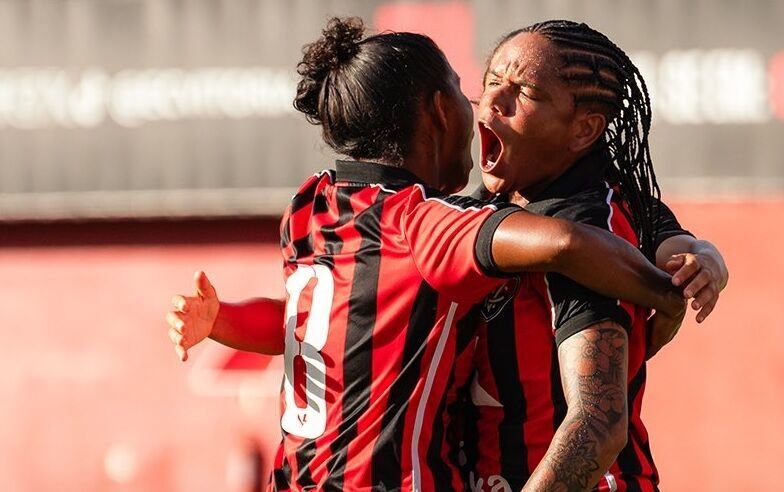 Vitória conquista primeira vitória no Brasileirão Feminino e deixa o Botafogo na lanterna