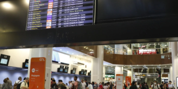 Aeroporto Santos Dumont retoma operações após jatinho sair da pista no centro do Rio