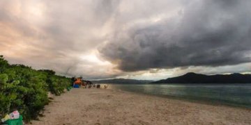 Alerta laranja indica risco de ventos de 100 km/h e chuva forte no Sul do Brasil