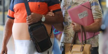 Aposentadoria expõe abismo social e alta de crimes patrimoniais contra idosos no Brasil