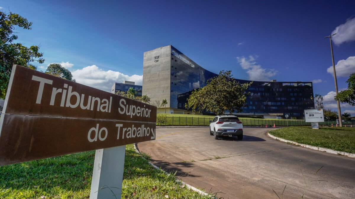 Assédio eleitoral no trabalho gera demissões, processos e condenações financeiras para empresas
