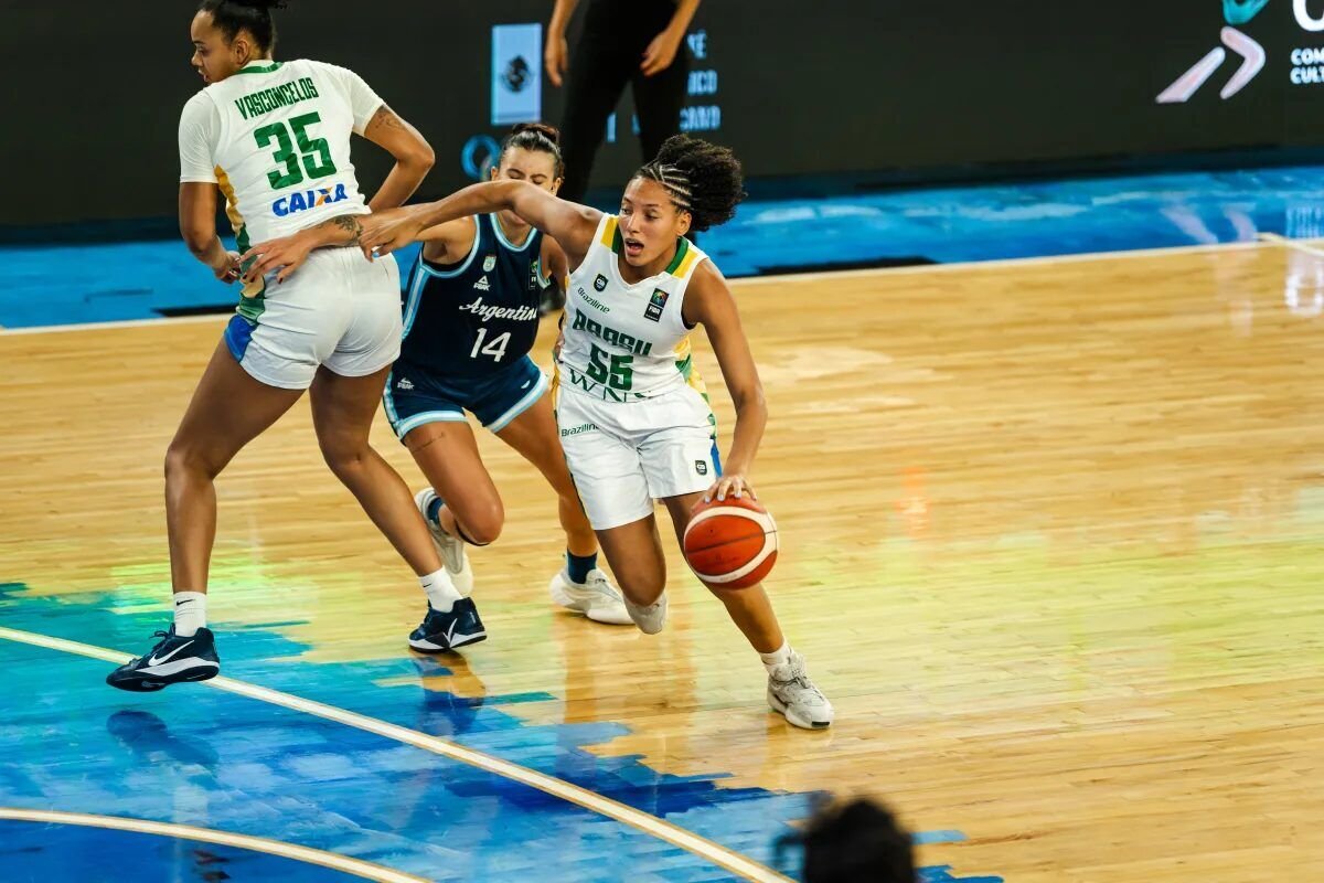 Brasil supera a Argentina e garante vaga na semifinal do qualificatório para o Pré-Olímpico