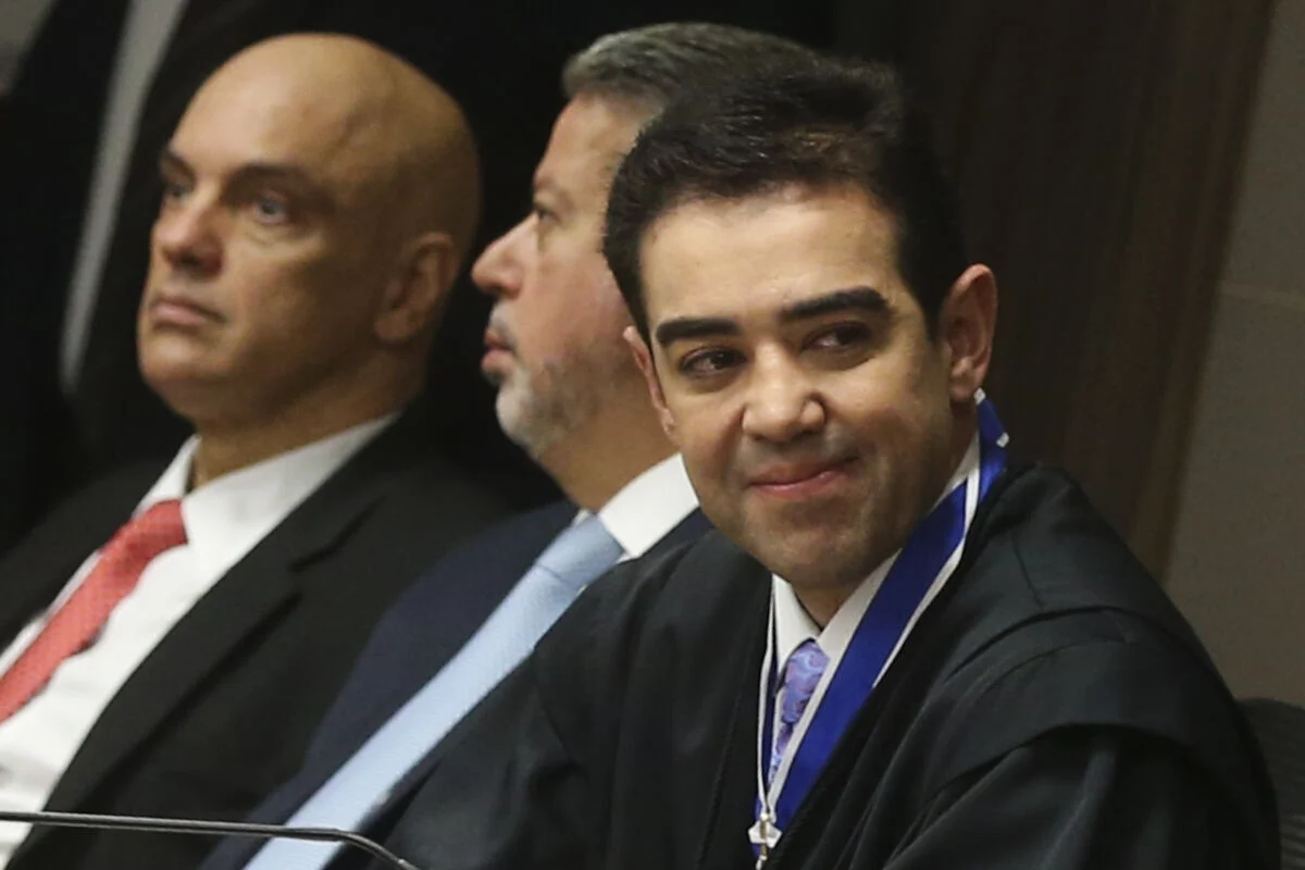 Bruno Dantas formaliza renúncia como ministro do TCU para seguir na iniciativa privada