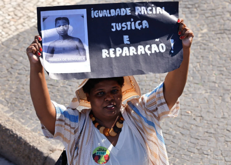 Candidaturas de pessoas negras nas eleições de 2026 atingem quase metade do total de nomes