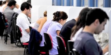 Celpe-Bras abre prazo final para estrangeiros que buscam certificar português no país