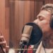 Clássicos de Chico Buarque ganham releituras urbanas por artistas de diversas gerações
