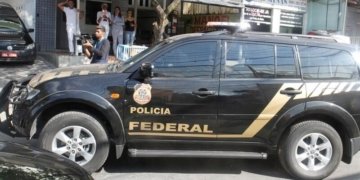 Cláudio Castro entra na mira da Polícia Federal em nova etapa da Operação Sem Refino