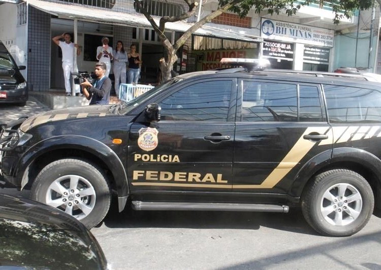 Cláudio Castro entra na mira da Polícia Federal em nova etapa da Operação Sem Refino
