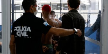 Comando Vermelho sofre ofensiva da PM com cerco em vinte e sete batalhões no Rio