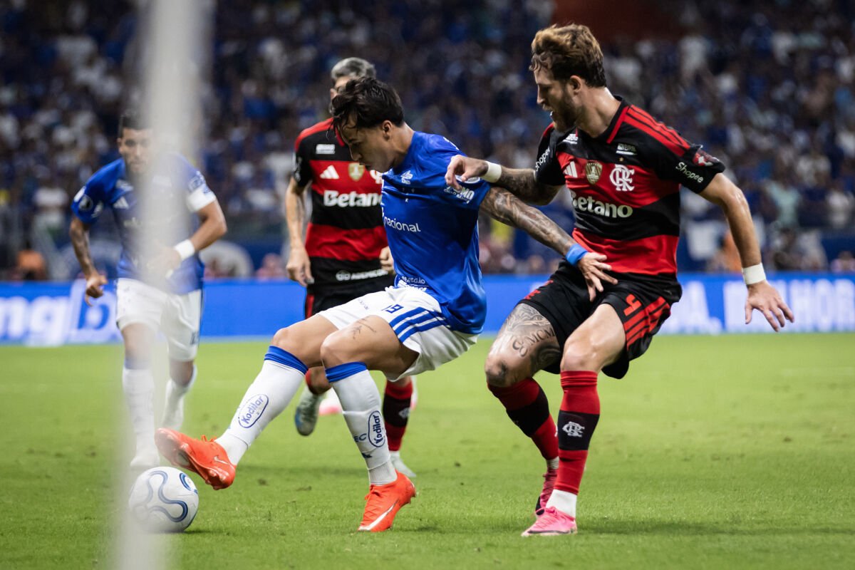 Cruzeiro e Flamengo empatam no Mineirão e deixam decisão das oitavas para o Rio