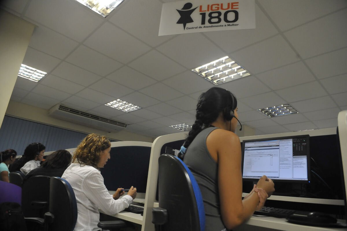 Delegacias especializadas da mulher contabilizam 782 mil atendimentos ao longo de 2025