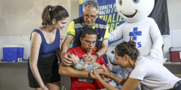 Dia D de multivacinação mobiliza o país para atualizar cadernetas e barrar o sarampo