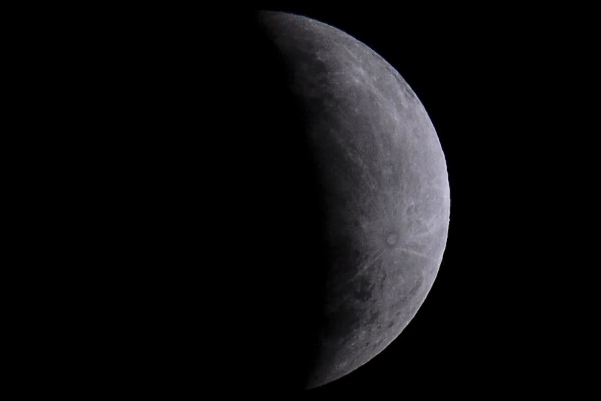 Eclipse parcial da Lua será visível de todo o Brasil na noite desta quinta-feira