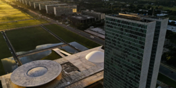 Eleições 2026 impõem limite de poder a senadores e deputados para evitar erros na votação