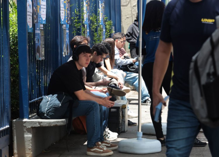 Envelhecimento da população brasileira reduz presença de eleitores jovens em 22% desde 2010