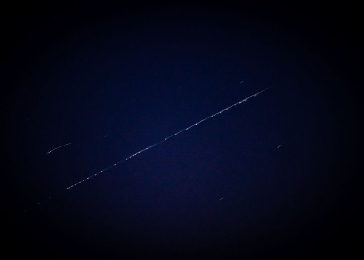 Excesso de satélites em órbita ameaça a integridade das observações astronômicas terrestres