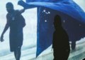 Exposição fotográfica em centro cultural do Rio revela o lado artístico do comércio nas praias